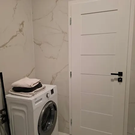 V Point M Apartment *